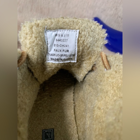 EUC Sherpa lined Sperry Top - Sider - Picture 7 of 7